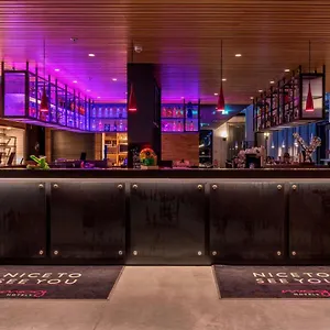 Отель Moxy Frankfurt Airport
